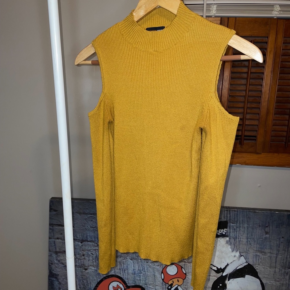 Ambiance Appeal Shoulder-less Long Sleeve Top